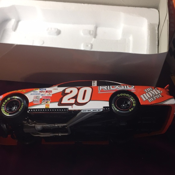 NASCAR TONY STEWART #20 EXACT SCALE MODEL CARS - Picture 2 of 6